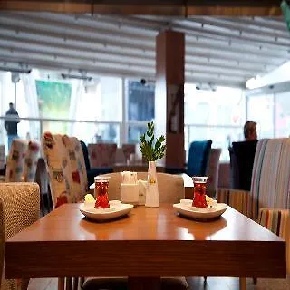 Grand Plaza Hotel 3*