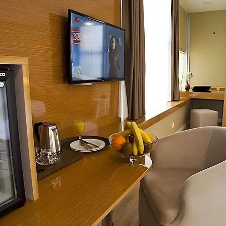 Grand Plaza Hotel 3*
