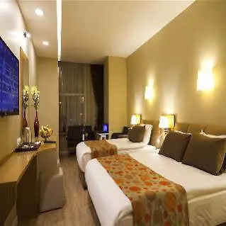 Grand Plaza Hotell 3*